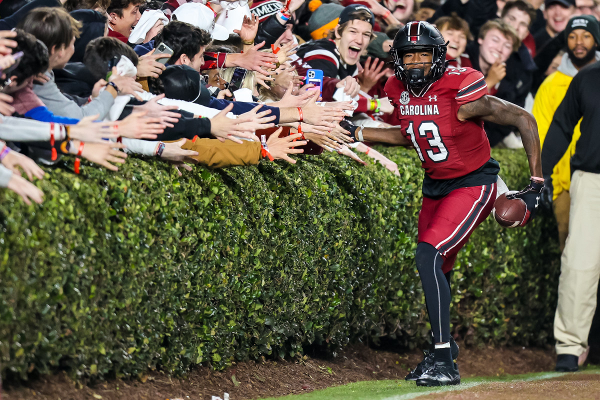 Jalen Brooks Declares South Carolina Football NFL Draft