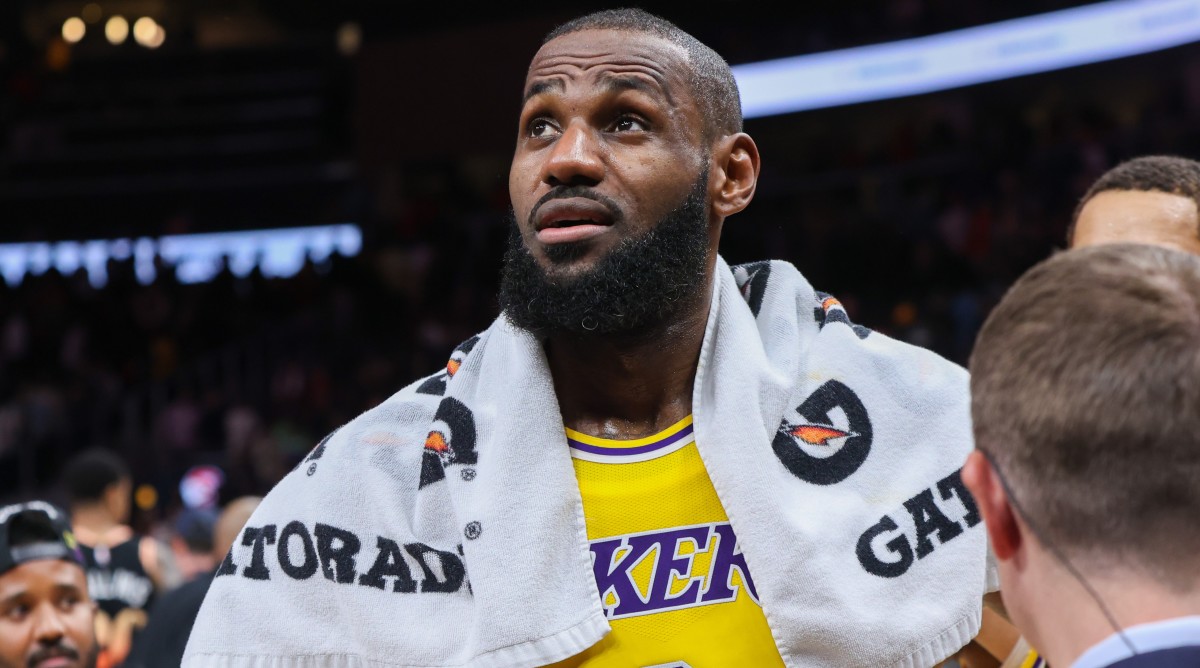 LeBron James drops 47 points on 38th birthday: NBA World reaction