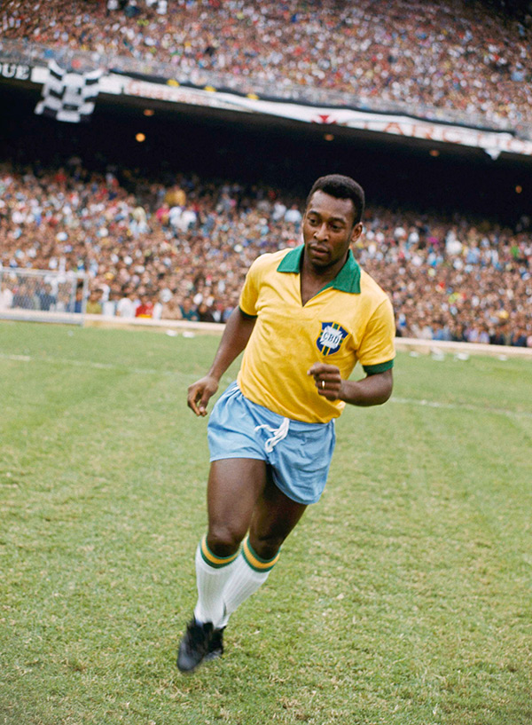 Who Was Pele — 5 Things You Need To Know About The Brazilian Football Legend At Rio 2016 – Hollywood Life