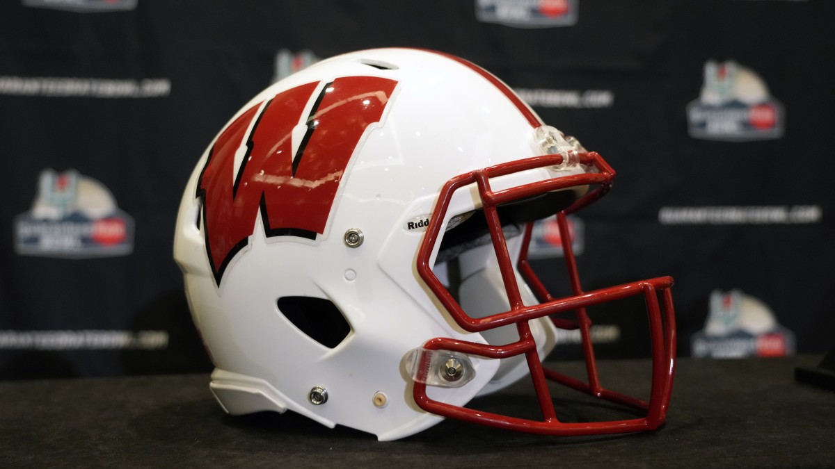 Wisconsin to Land Former SMU QB Tanner Mordecai, Report Says