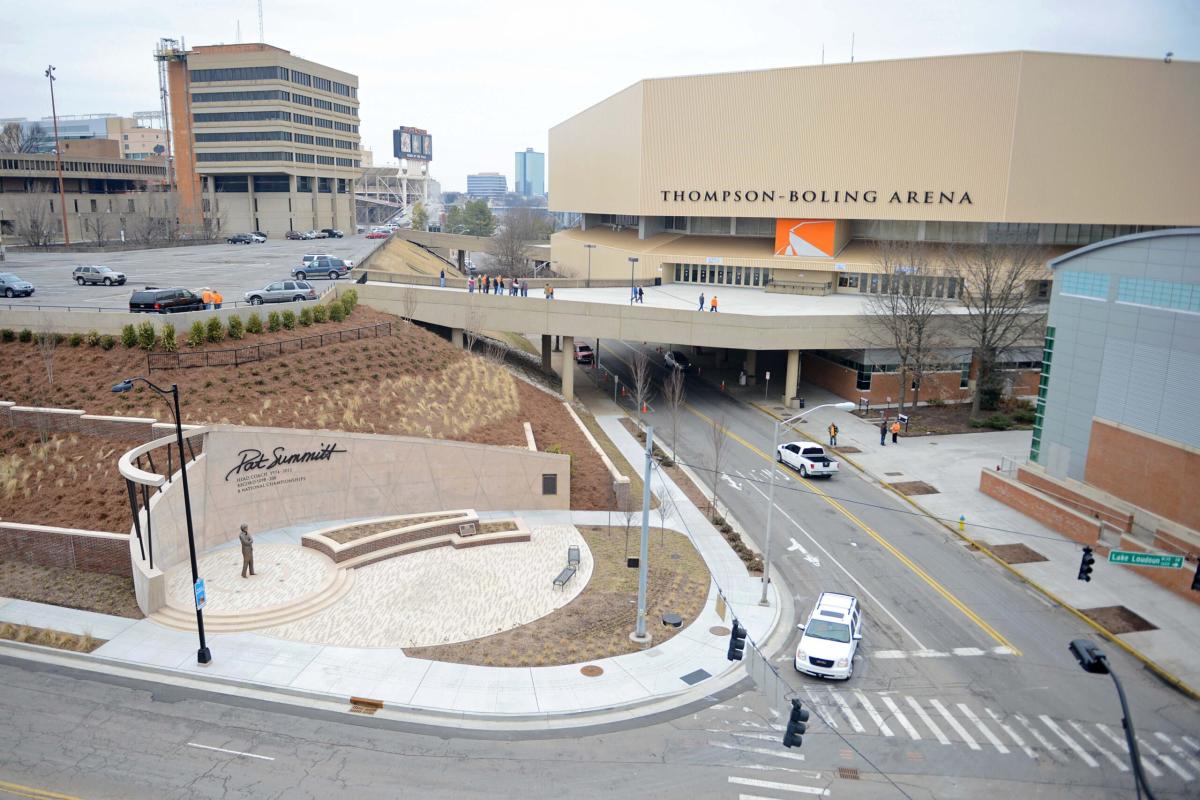 Social media buzz before the Tennessee vs Texas basketball game