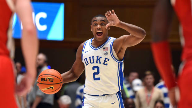 Duke basketball guard breaks nose during practice