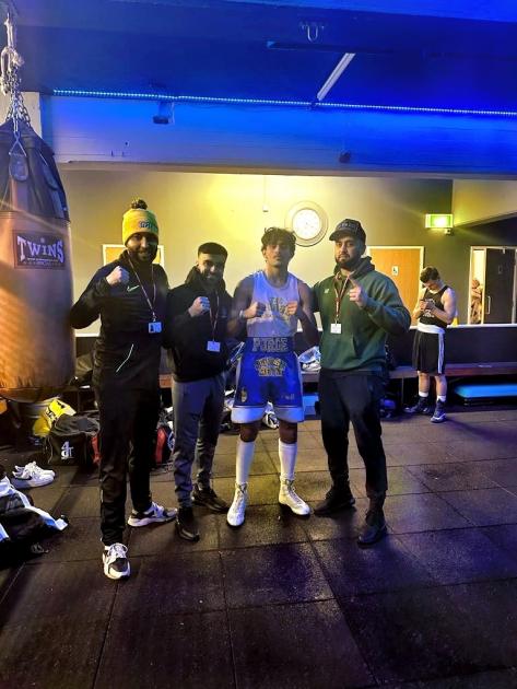 Clayton teenager defeats Keithley rival to win Yorkshire boxing title