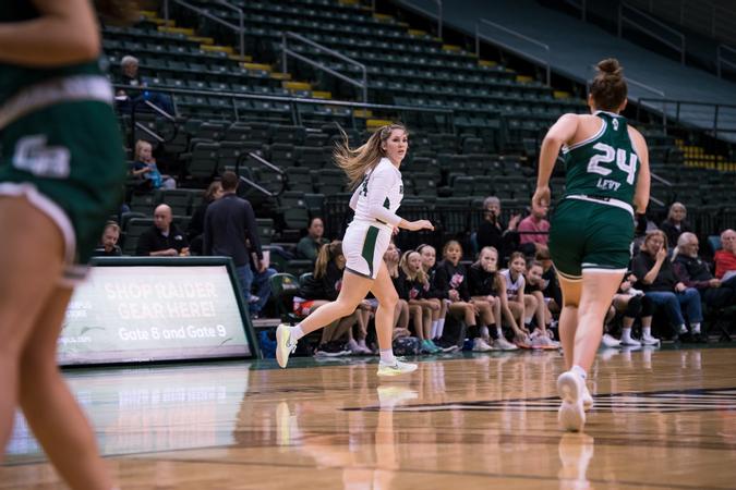 Women’s basketball ties school record with come-from-behind victory over Detroit Mercy