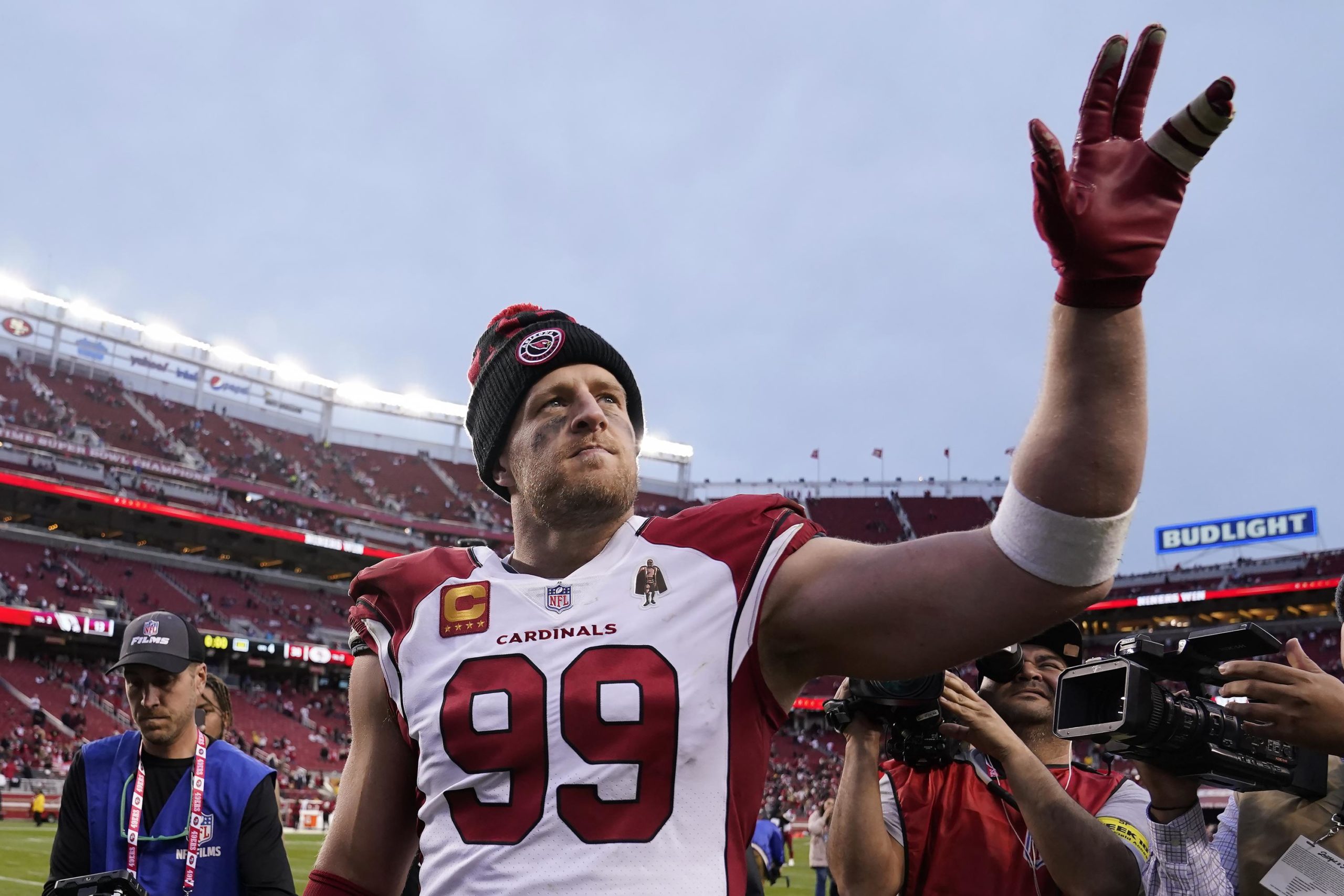 JJ Watt bids farewell to NFL with emotional 2-sack game