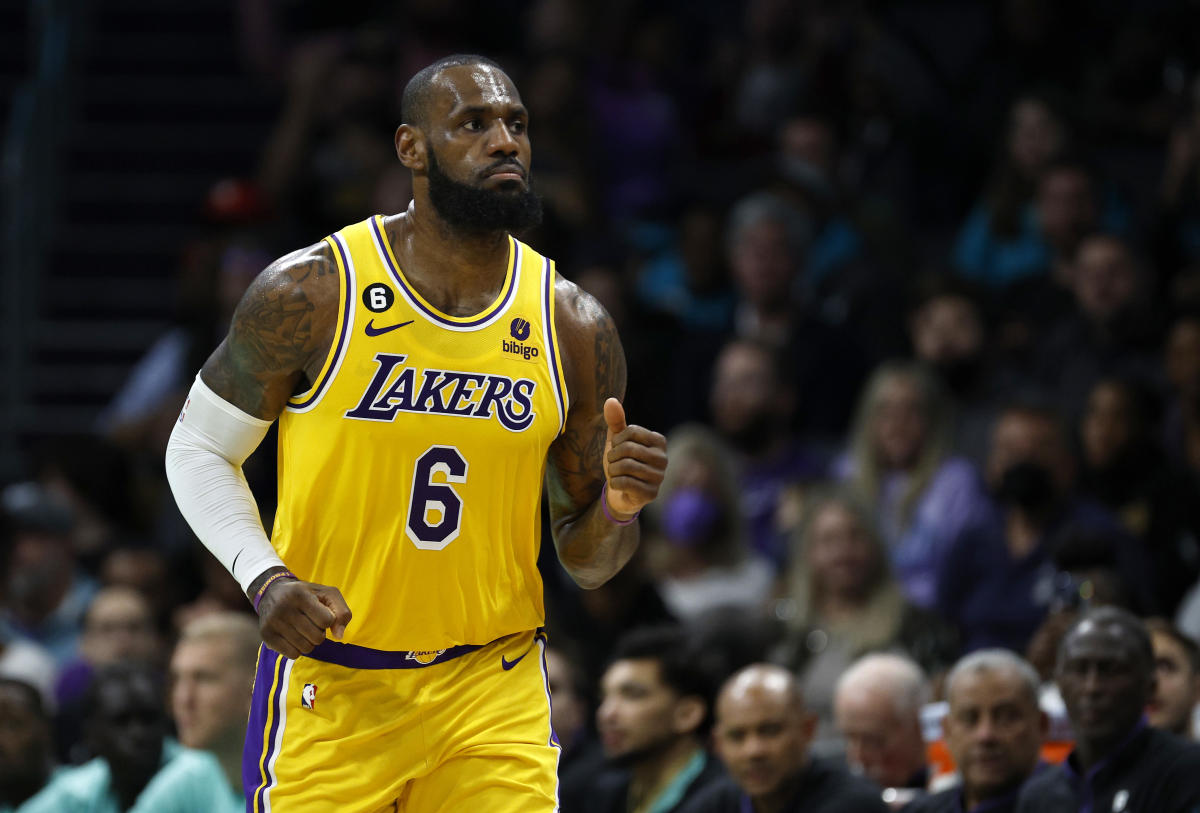 LeBron James joins Kareem Abdul-Jabbar as the only player in the NBA to score 38,000 points