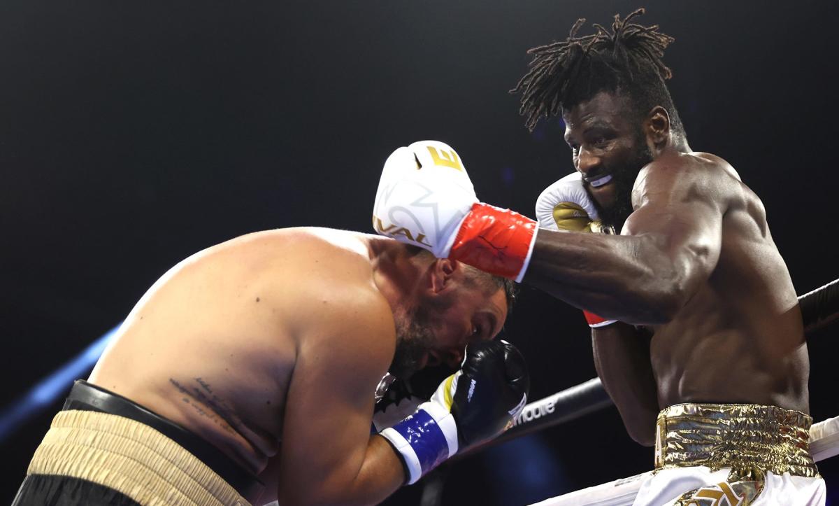 Heavyweight Efe Ajagba faces Stephen Shaw