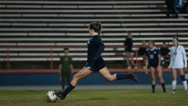 Gillian Thompson hat-trick as Escambia beat Washington