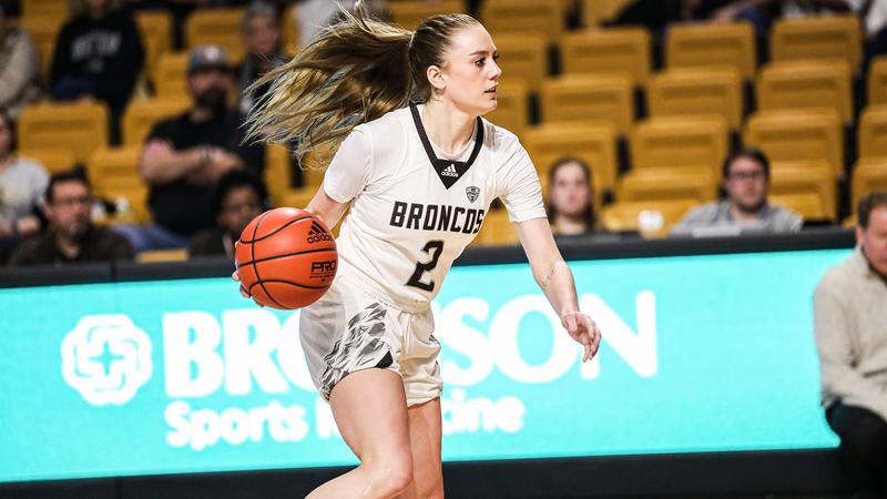 Women’s basketball prep for home doubleheader against Bulls