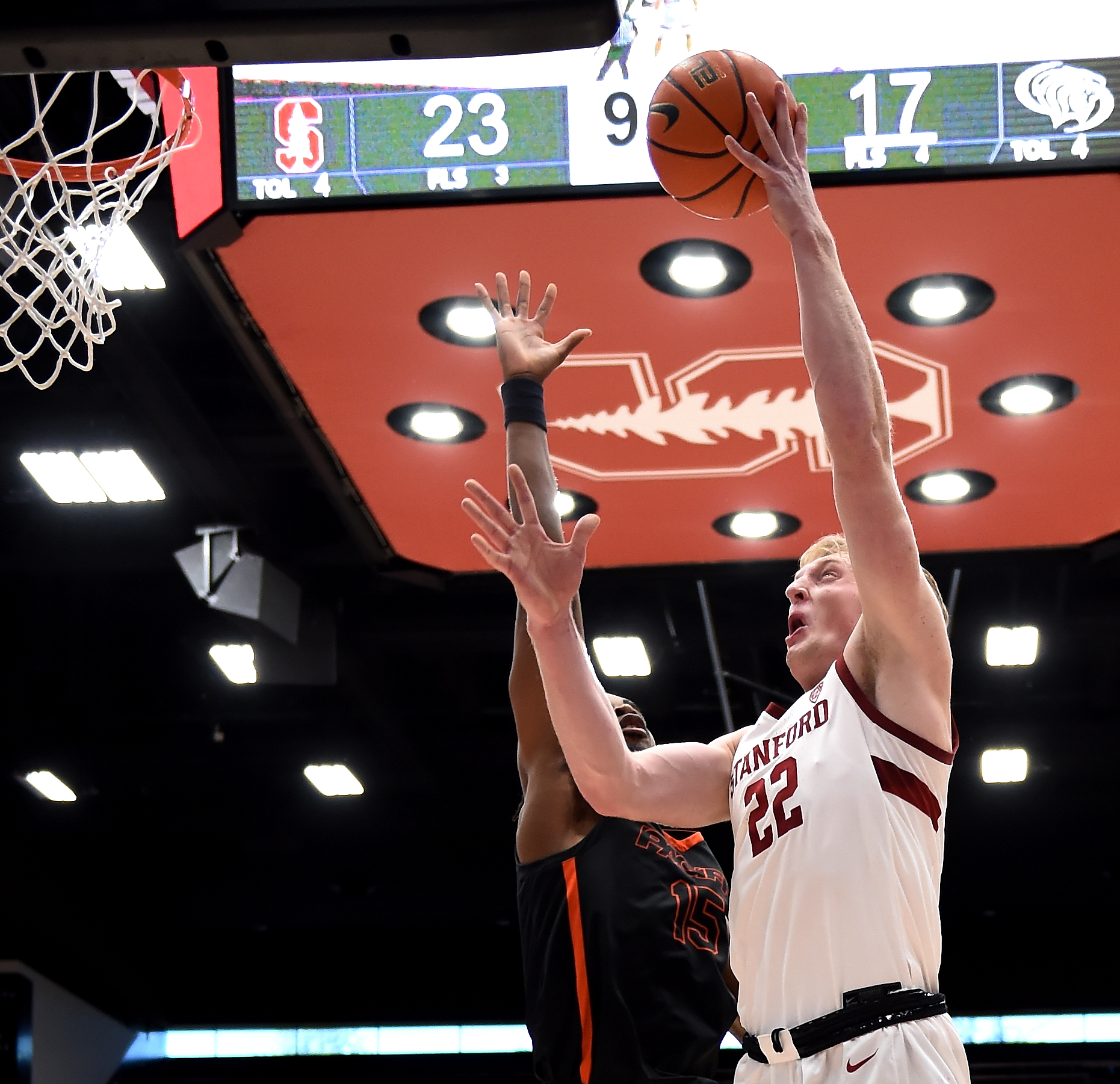 Men’s basketball fails to wrap up impossible comeback against Utah