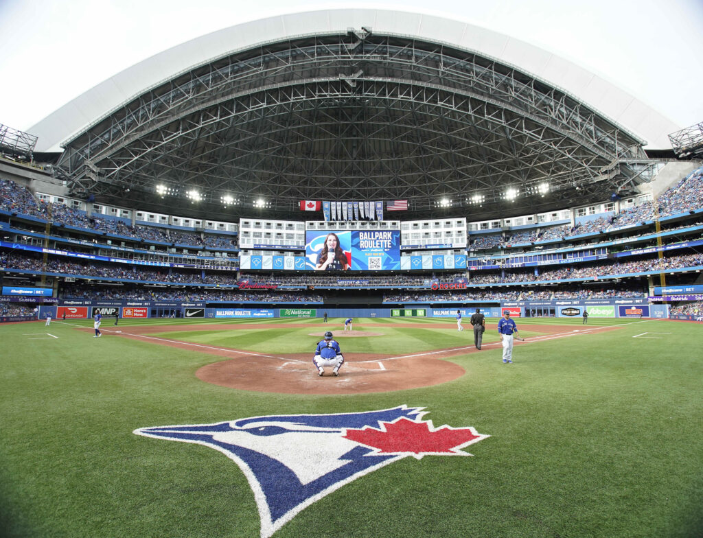 Blue Jays announce new outfield size at Rogers Center