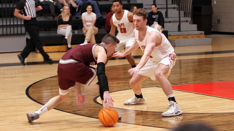 No. 21 Men’s Basketball Beats Dutchman