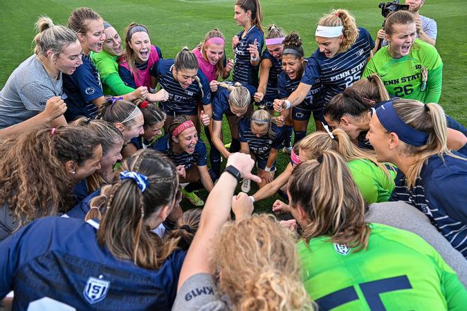 Women’s soccer announces team awards