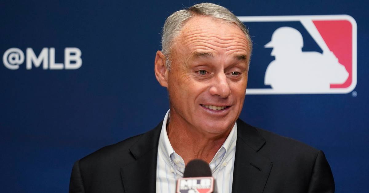 MLB hires Sinclair executives. What is the future of regional sports networks?