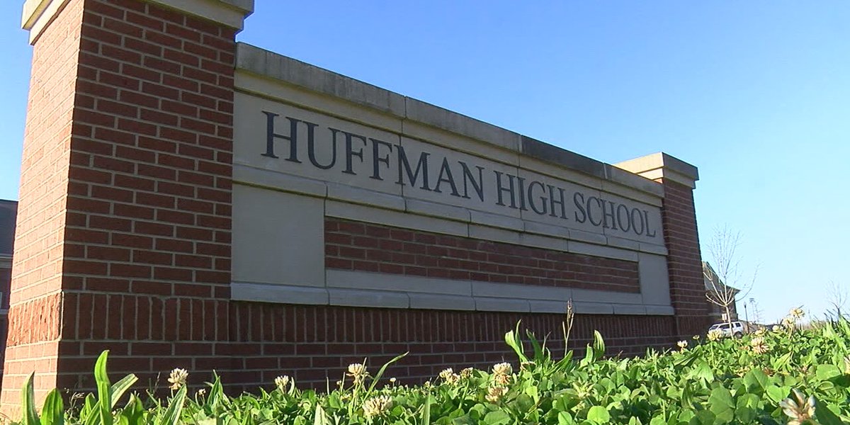 Huffman HS women’s basketball coach collapses during Saturday’s game