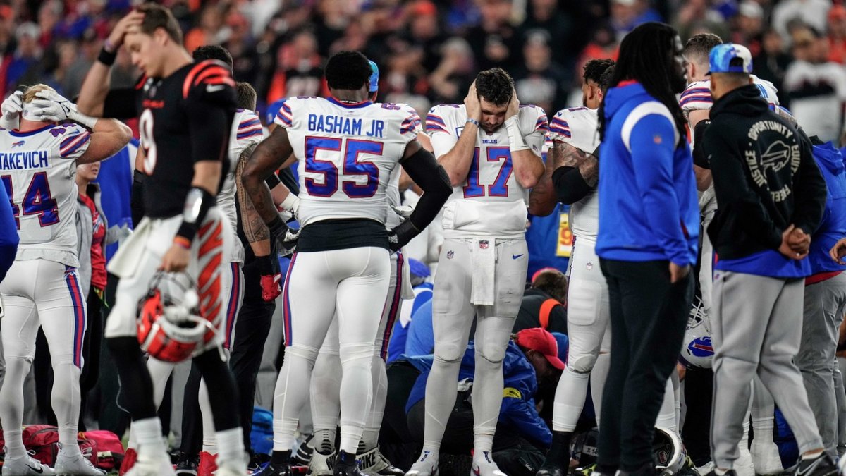 NFL not ruling out Patriots, Bills could postpone Week 18 games – NBC Boston