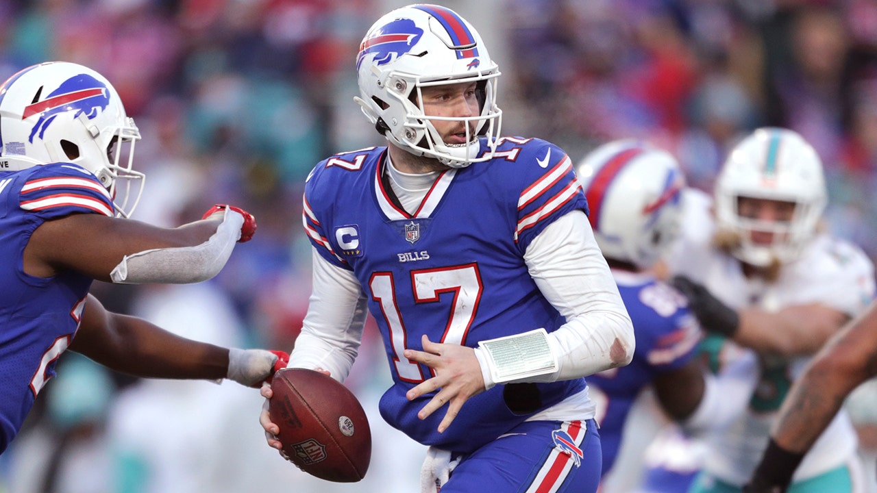 Bills’ Josh Allen breaks NFL legend record for multiple touchdown performance against Dolphins