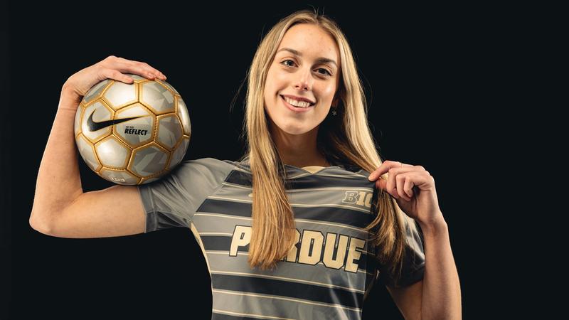 Smith signs with Purdue Soccer