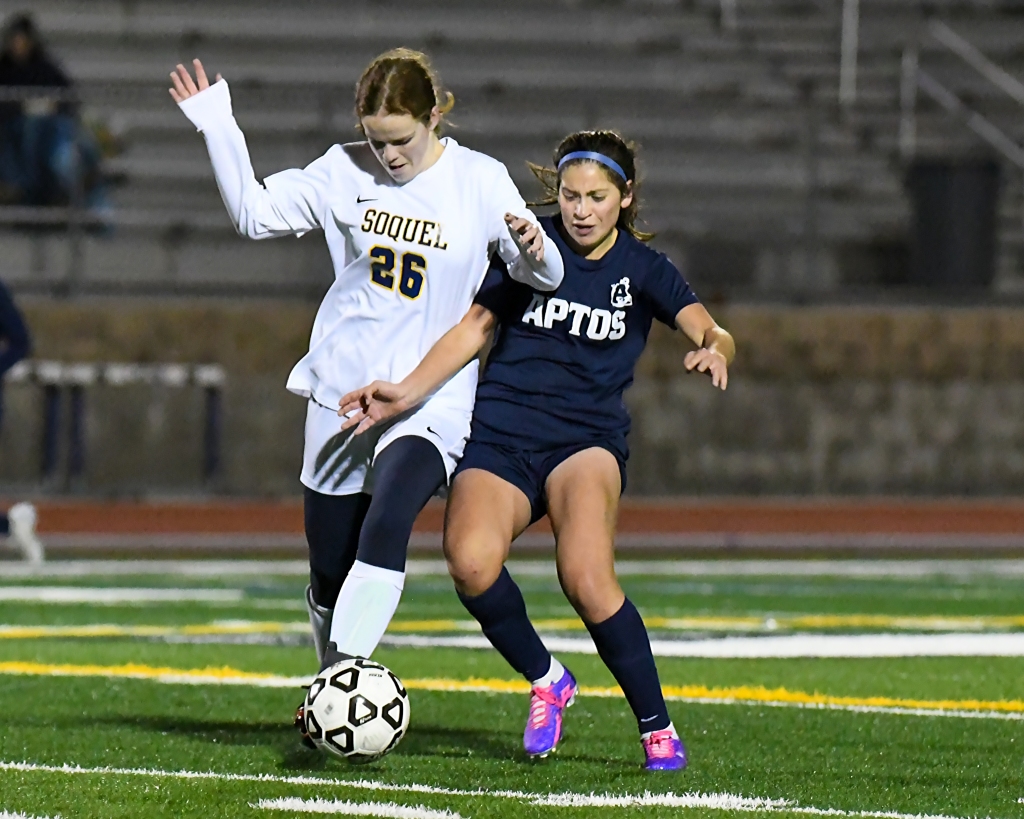 Mariners Soccer Team’s Caitlin Murphy Beats Soquel in SCCAL Action