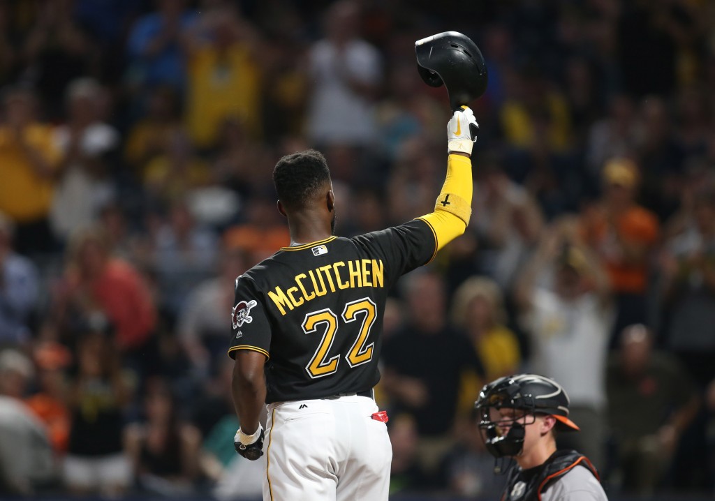 Pirates Sign Andrew McCutchen