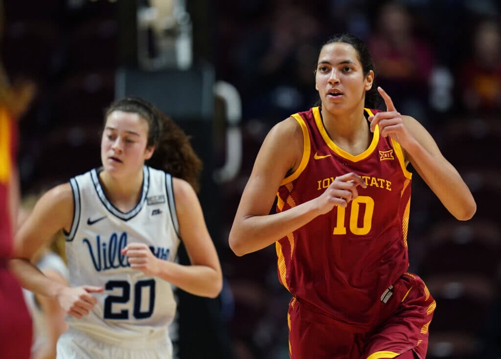 Iowa State women’s basketball forward Stephanie Soares out of season with torn ACL