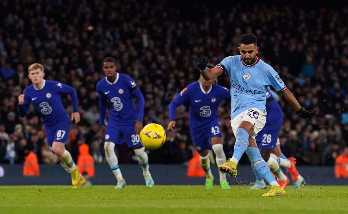 Manchester City defeated Chelsea 4-0 in the FA Cup.