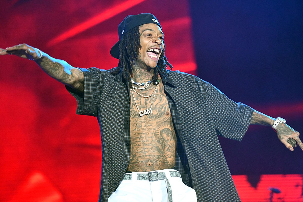 ‘He Knocked Out Allotta People With That Hip Rotation’: Boxing World Runs Away As Wiz Khalifa Hits The Mitt