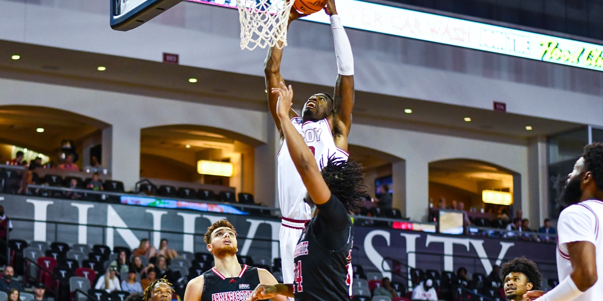 Troy Basketball Senior Player Reaches 1000 Career Points and Joins Elite Company