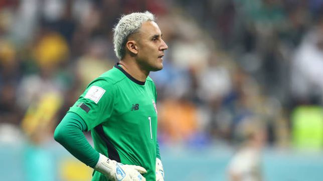 Should Keylor Navas start at Paris Saint-Germain?