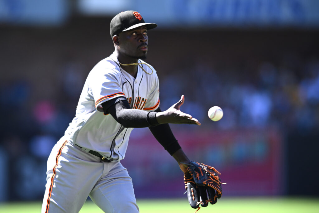 Phillies, Giants trade Unior Marte for Eric Miller