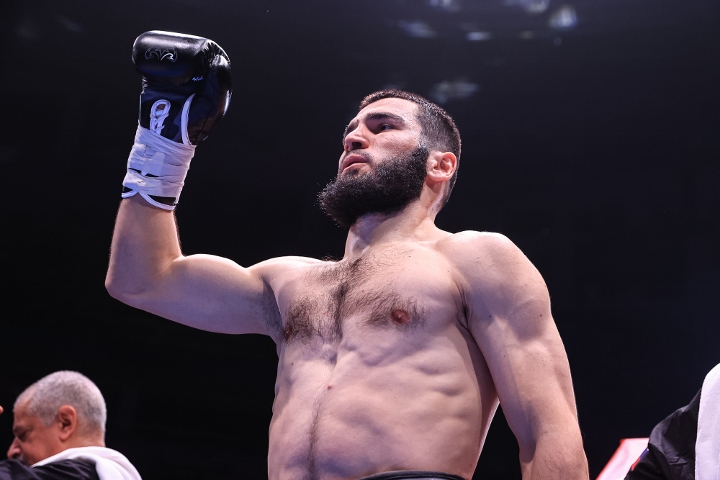 Artur Beterbiev doesn’t mind being at home in the yards