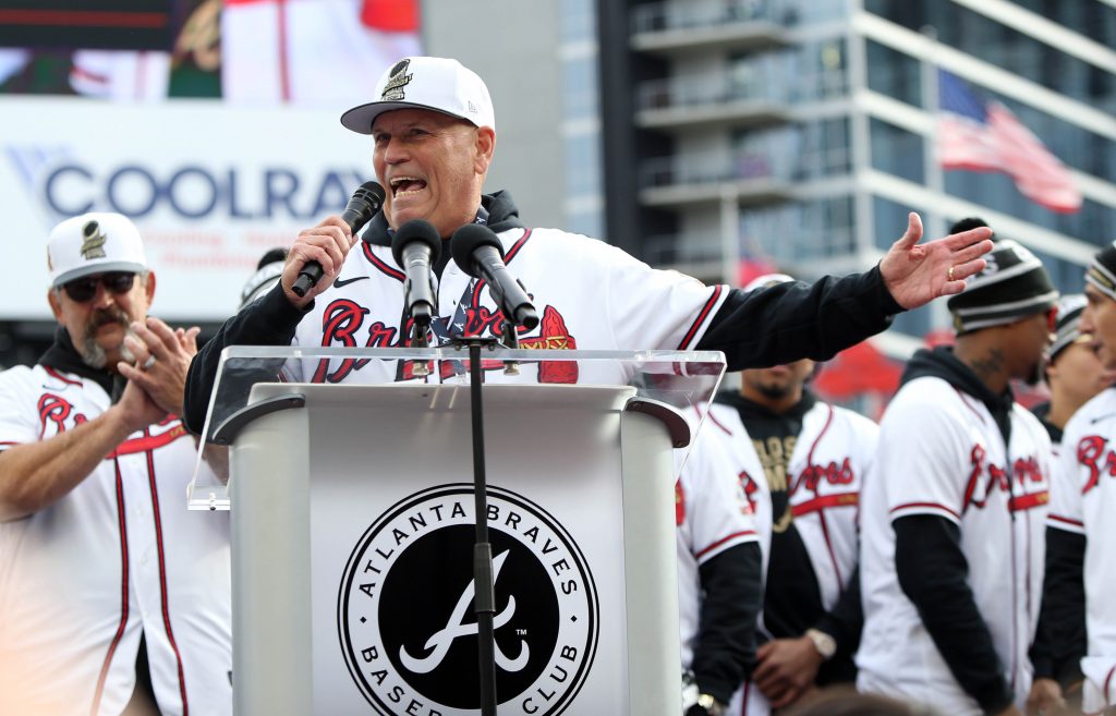 Braves extend Brian Snicker manager until 2025