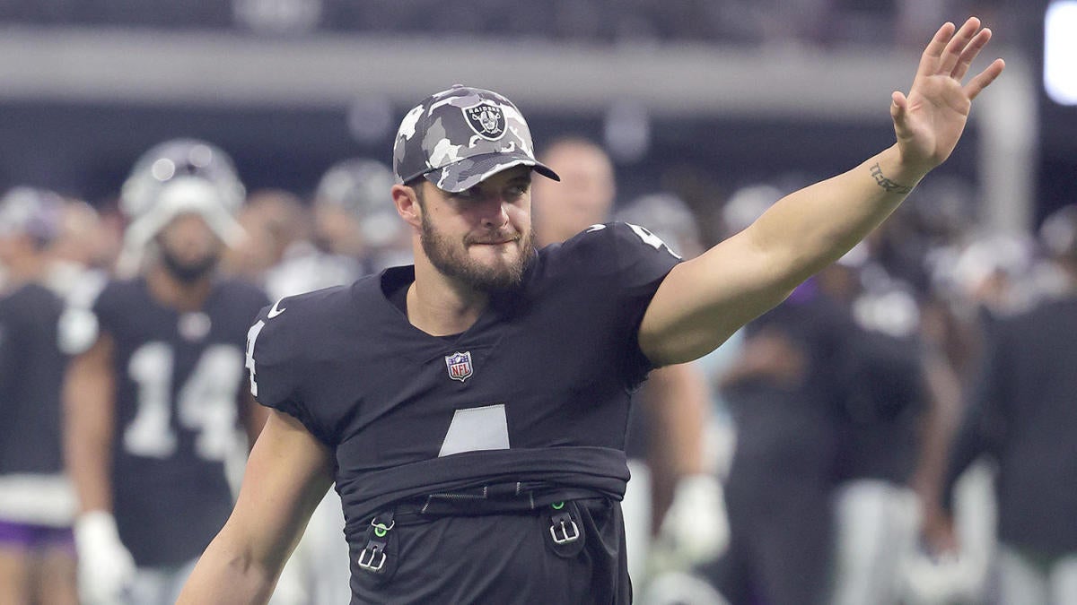 Derek Carr definitely done with Raiders, plus NFL picks neutral site for potential Bills-Chiefs AFC title game