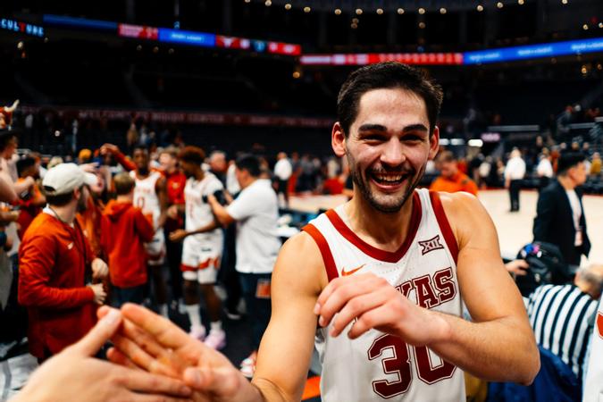 No. 10/10 Men’s Basketball Beats Oklahoma State 89-75