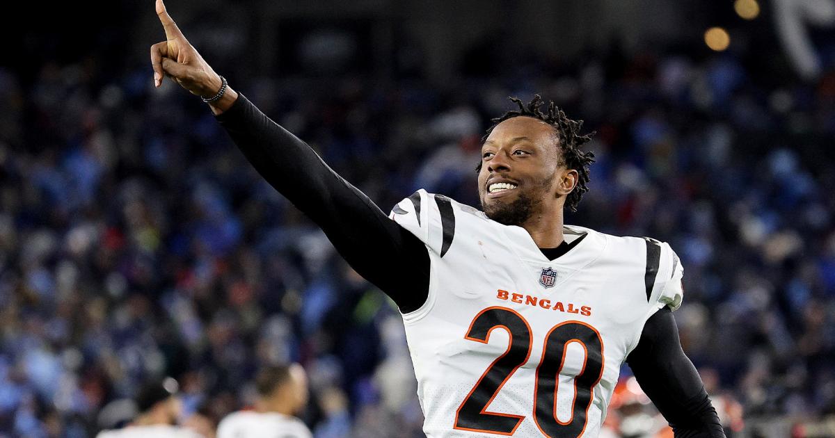 Eli Apple trolls Stefon Diggs in Cancun meme, appears to mock Dumar Hamlin after Bengals beat Bills