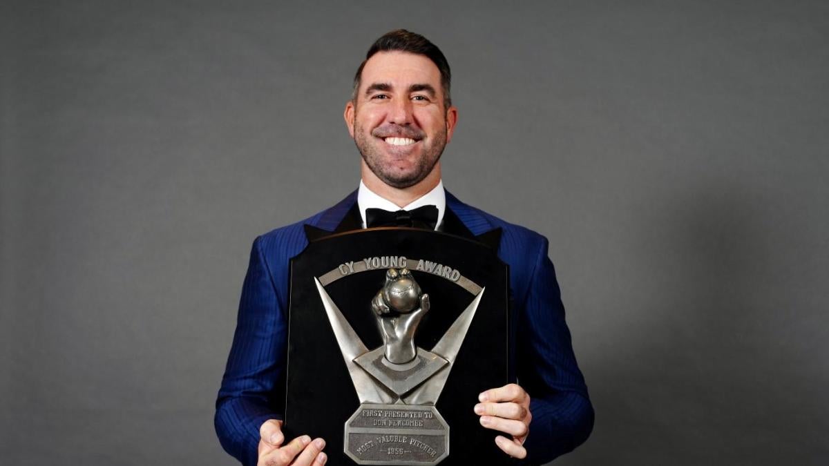 Mets’ Justin Verlander and Marlins’ Sandy Alcantara receive Cy Young Award plaques for misspellings