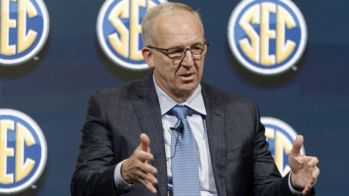 SEC Commissioner Greg Sankey speaks out against early signing period: ‘We’re crushing coaches in December’