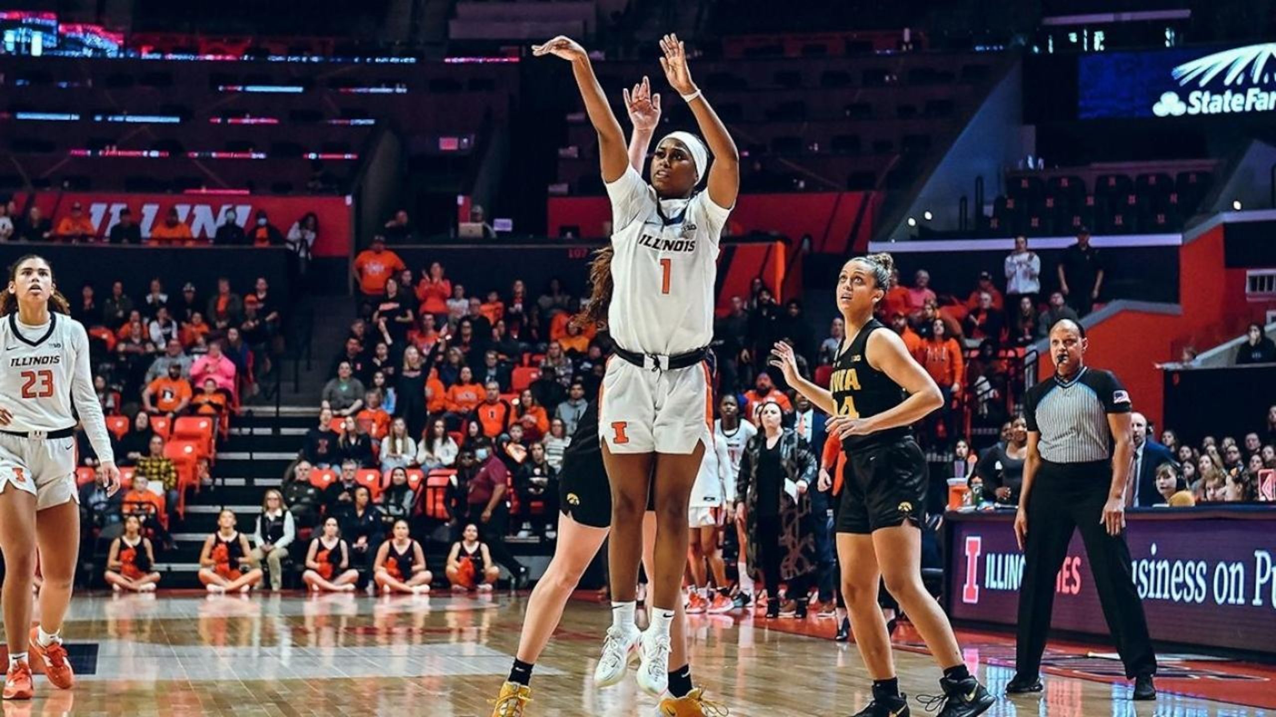 Illinois sweeps No. 12 Iowa women’s basketball 90-86