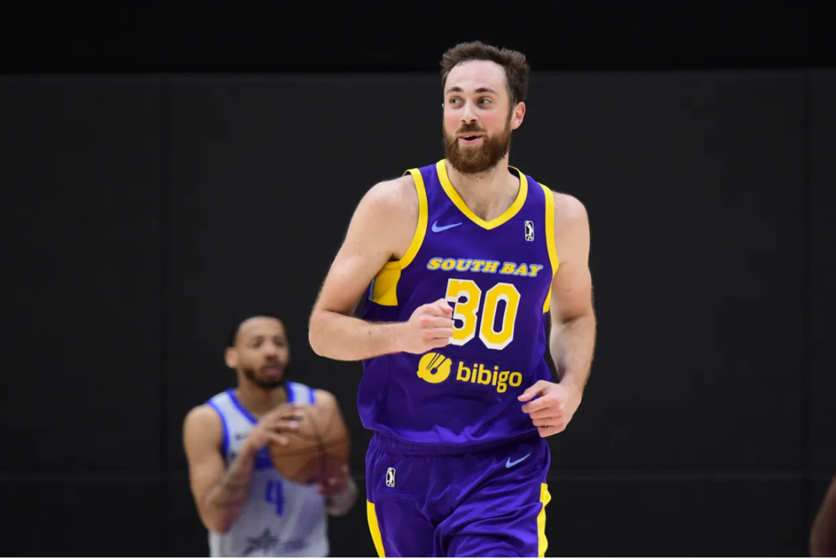 Jay Huff breaks NBA G League blocks record