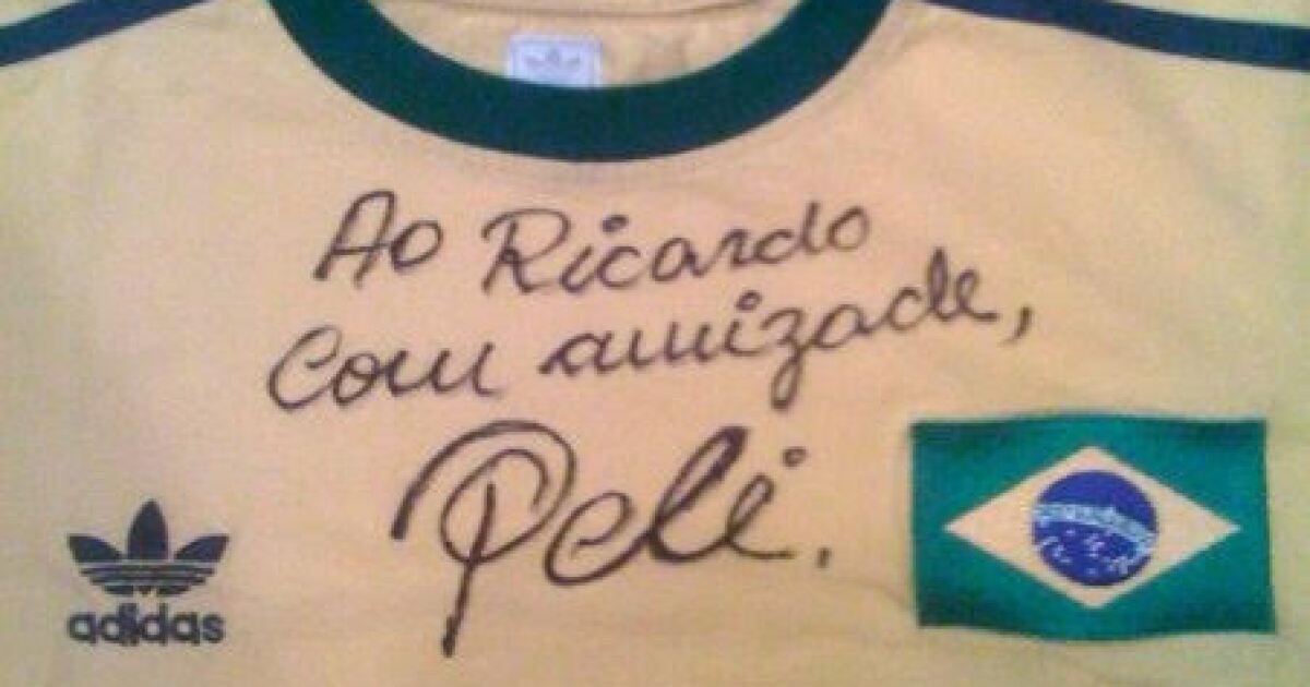 Opinion: I lost my Pele signed soccer jersey. I will do anything to get it back.