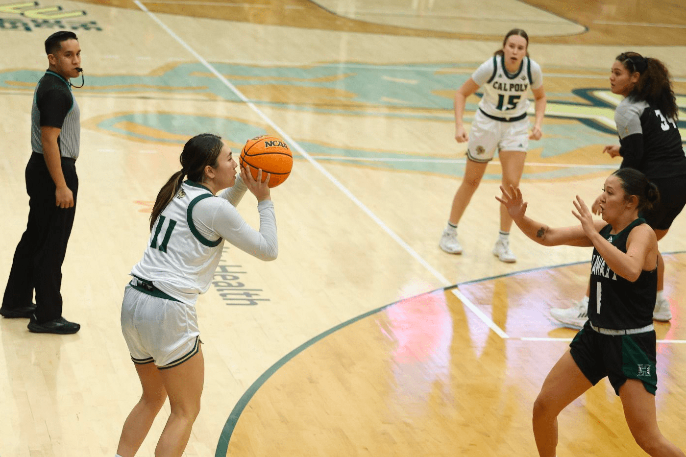 Women’s basketball struggles in the closing stages as Hawaii loses 50-47