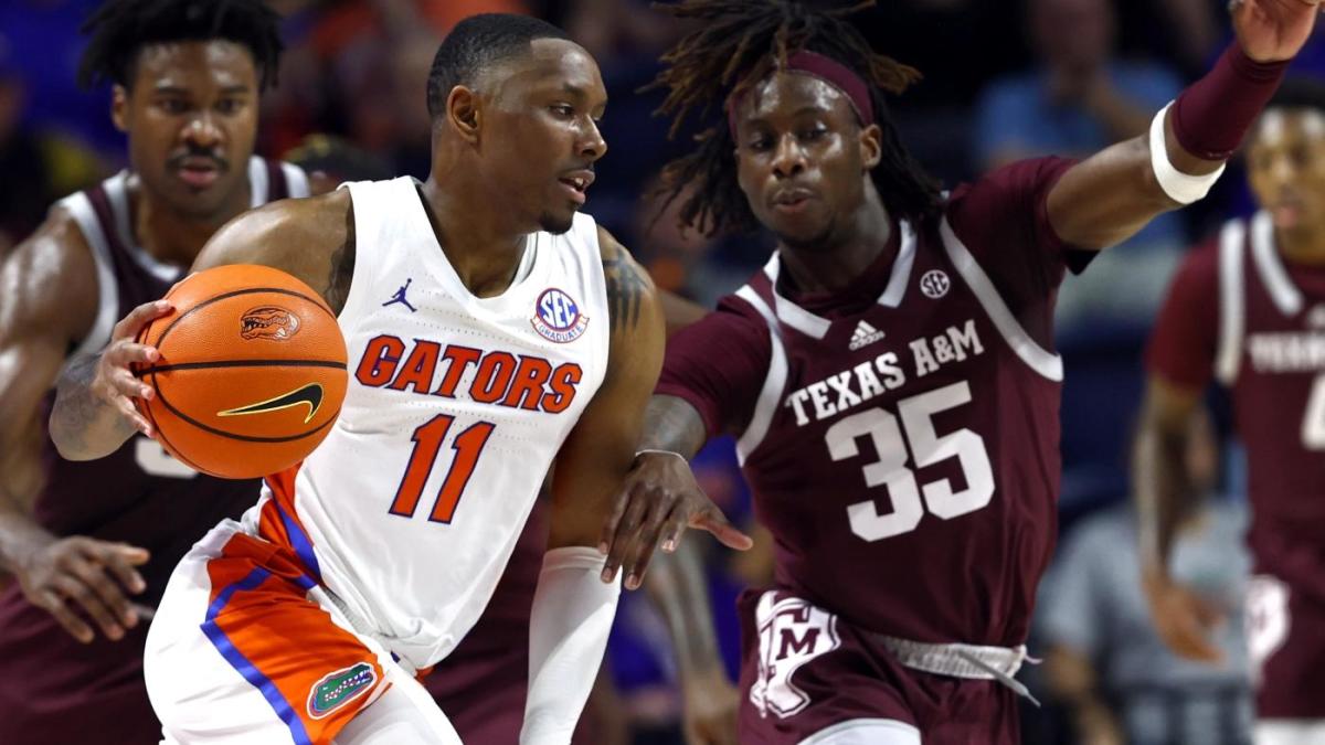 Texas A&M basketball team gets technical foul for leaving jersey at hotel, delays game against Florida