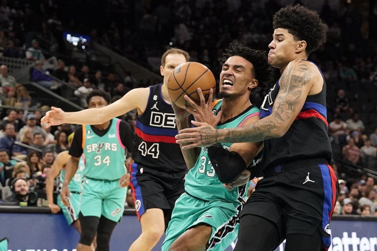 Tre Jones leads short-handed San Antonio Spurs in victory over Detroit Pistons