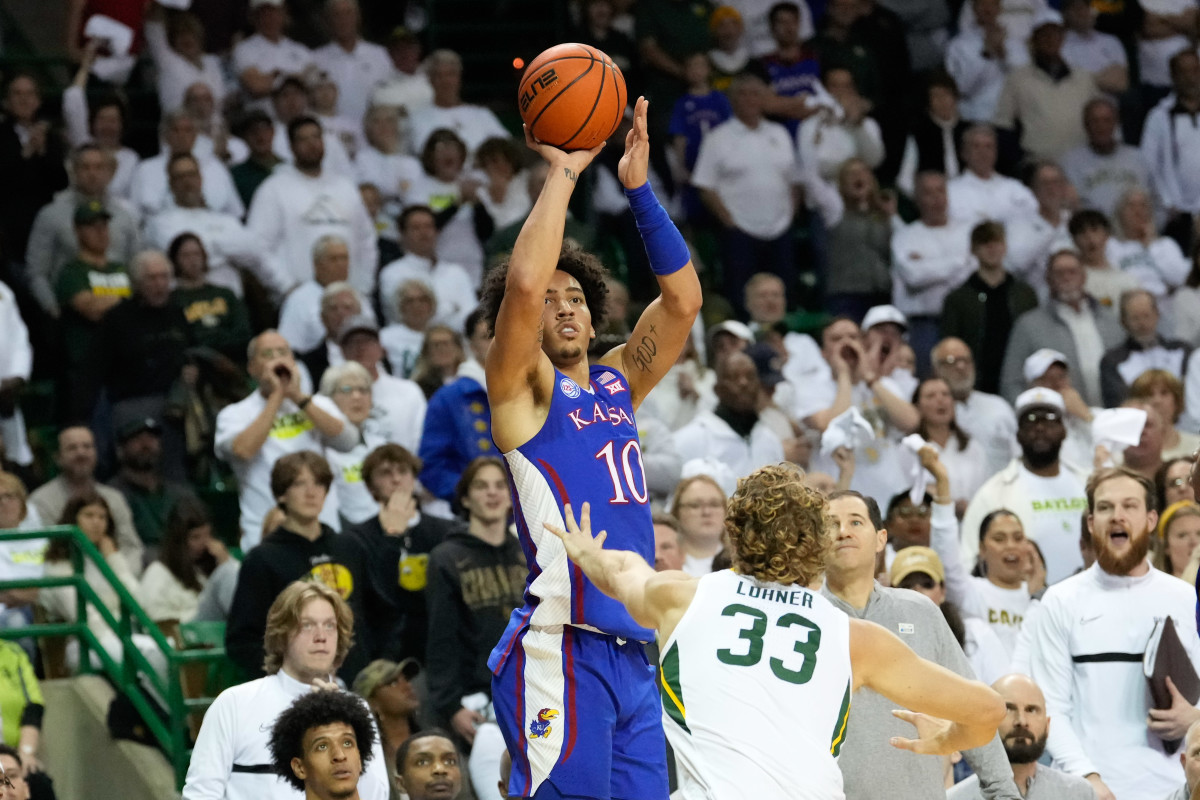 The struggle continues as the Kansas Jayhawks lose three in a row, losing 75-69 to Baylor