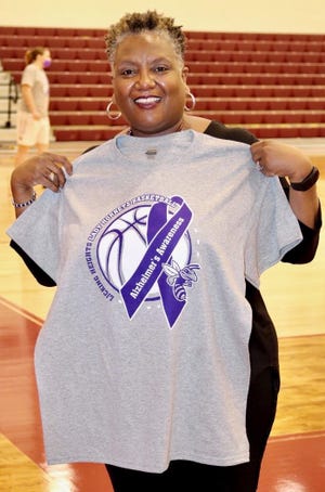 Heights women’s basketball team hosts annual Alzheimer’s awareness game