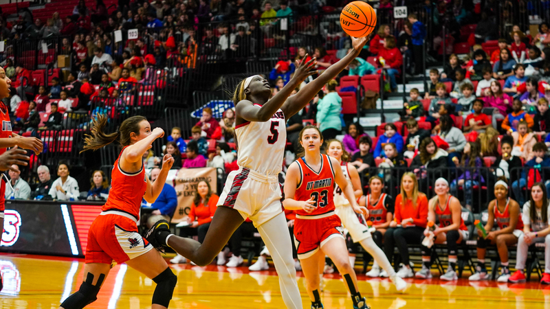 Women’s basketball loses to UT Martin on Education Day