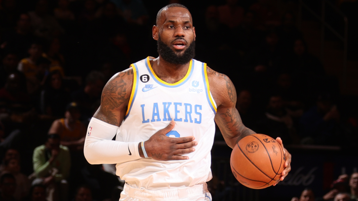 Lakers star LeBron James climbs to fourth on NBA all-time assists list