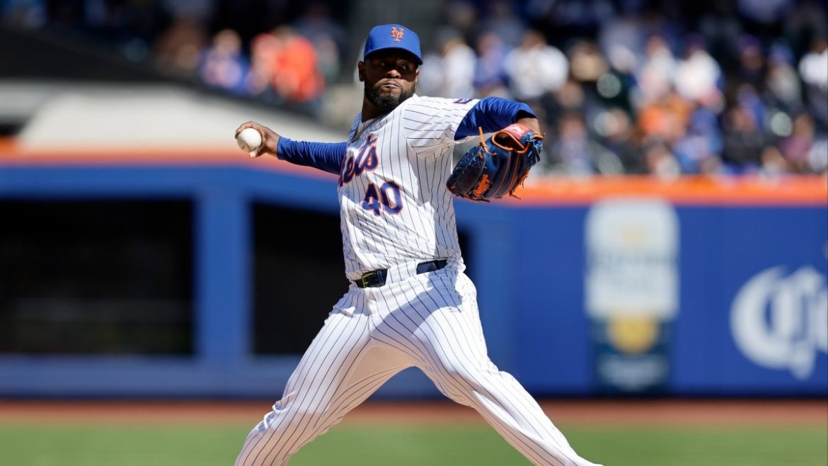 Offense Takes Center Stage? Mets and Cubs Meet at Wrigley in Battle of Bullpens