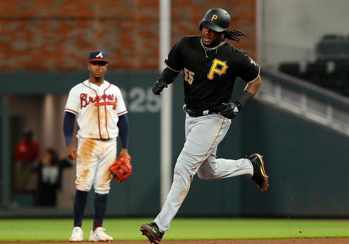 Buzzing Braves Look to Extend Win Streak Against Battered Pirates