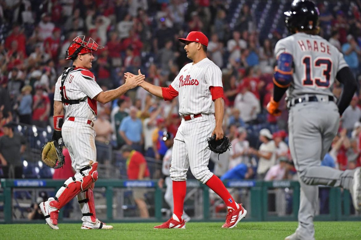 Dominant Phillies Face Tigers: A Pitching Duel in Detroit